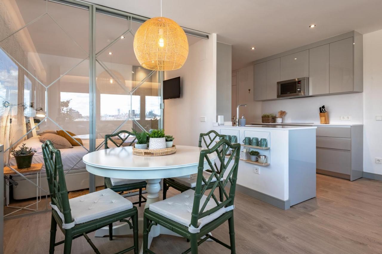 2 Bedrooms 1 Bathroom Furnished - Justicia - Incredible Views - Mintystay Madrid Eksteriør bilde
