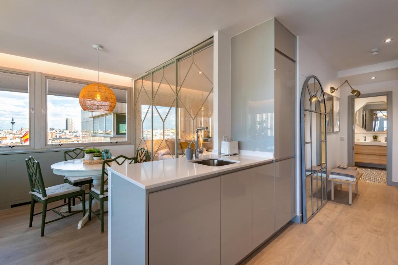 2 Bedrooms 1 Bathroom Furnished - Justicia - Incredible Views - Mintystay Madrid Eksteriør bilde