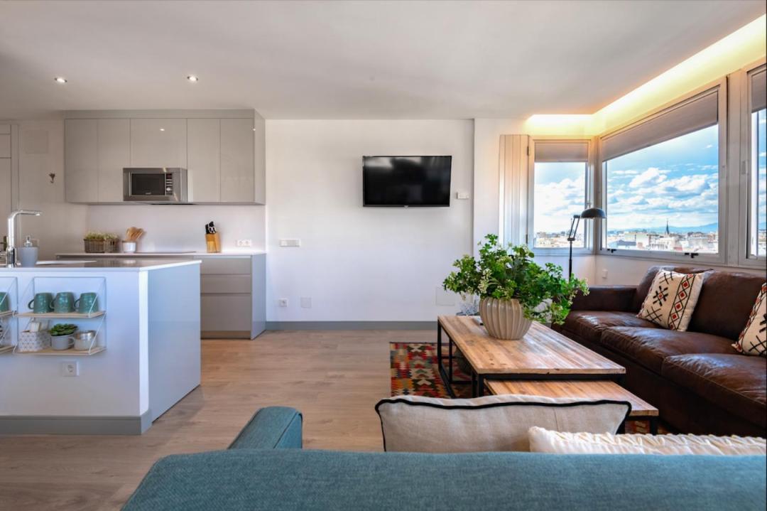 2 Bedrooms 1 Bathroom Furnished - Justicia - Incredible Views - Mintystay Madrid Eksteriør bilde