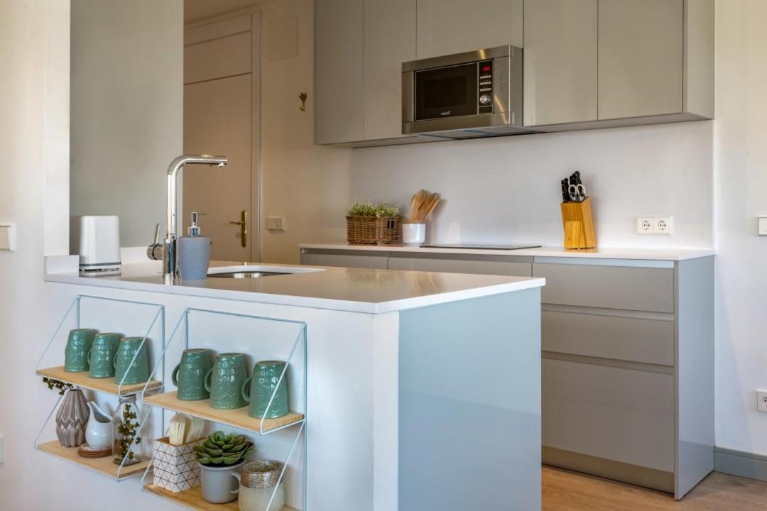 2 Bedrooms 1 Bathroom Furnished - Justicia - Incredible Views - Mintystay Madrid Eksteriør bilde
